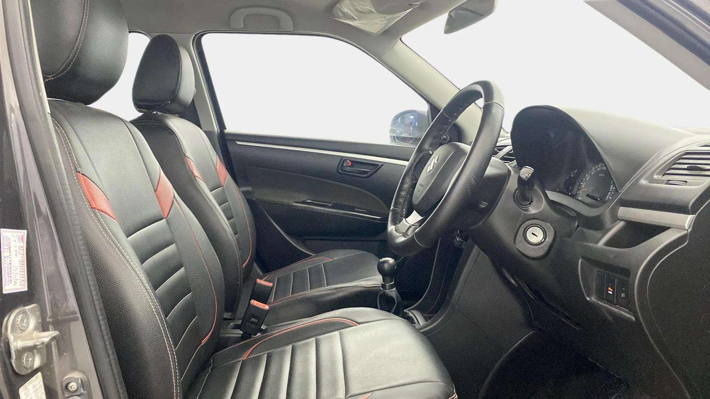2017 Maruti Swift LXI (O), Petrol, Manual, 30,070 km, Right Side Front Door Cabin