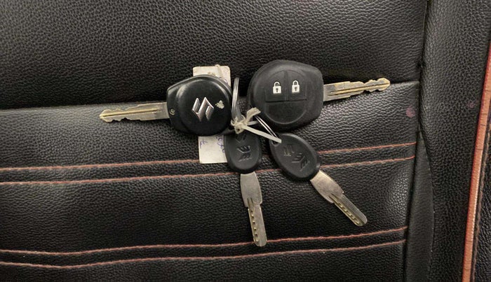 2017 Maruti Swift LXI (O), Petrol, Manual, 78,421 km, Key Close Up