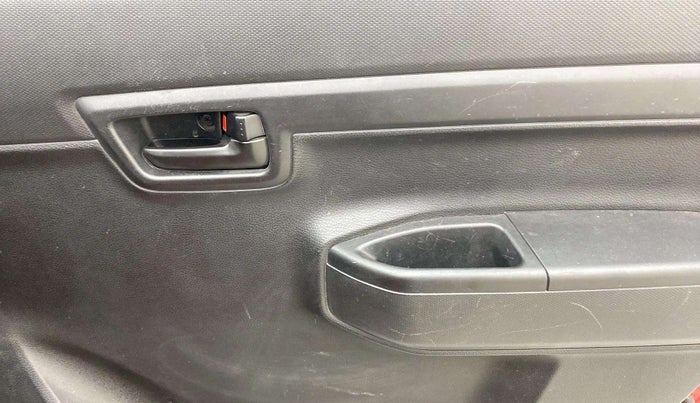 2020 Maruti S PRESSO VXI PLUS AMT, Petrol, Automatic, 20,648 km, Driver Side Door Panels Control