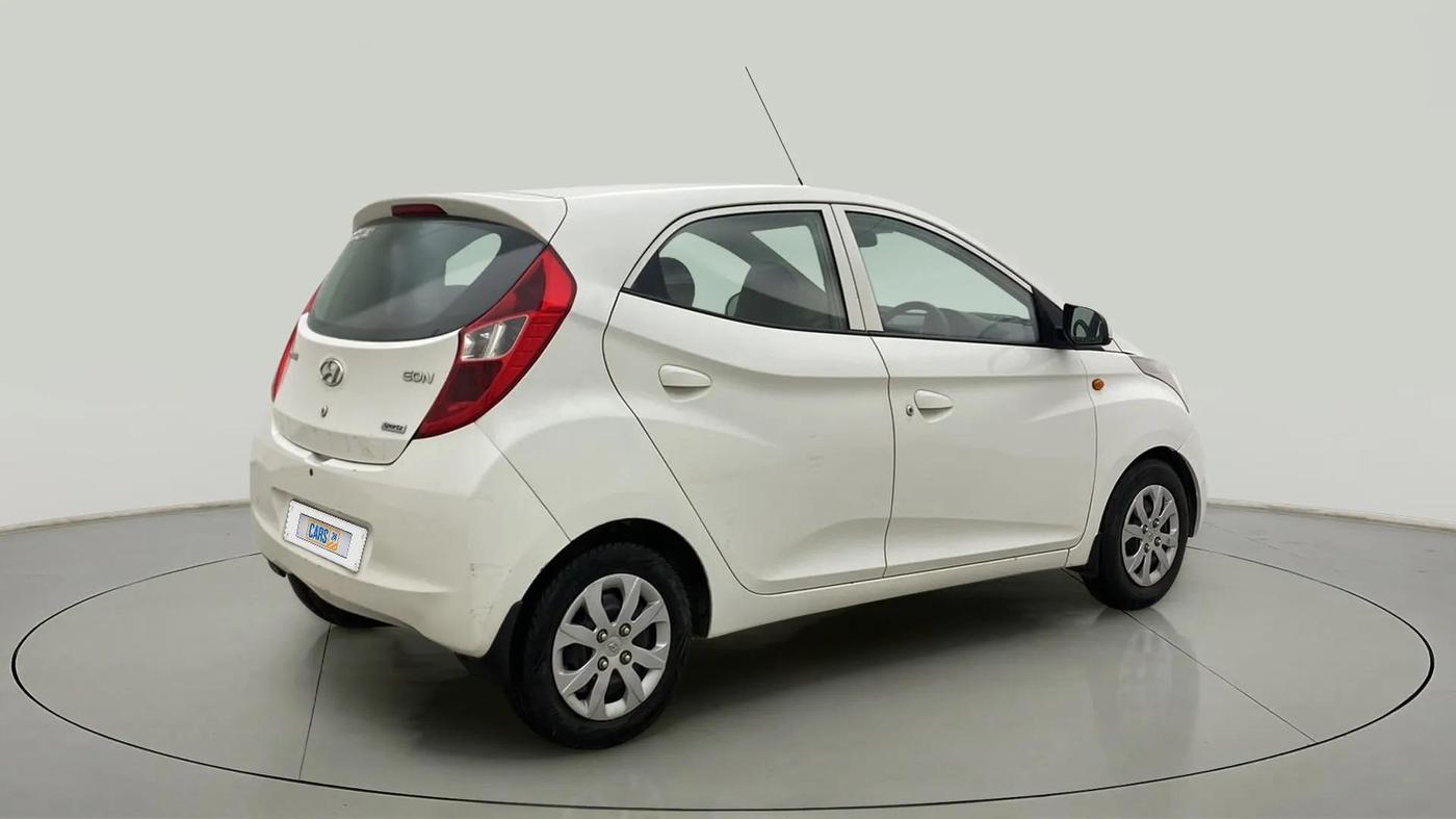2016 Hyundai Eon SPORTZ, Petrol, Manual, 40,600 km, Right Back Diagonal