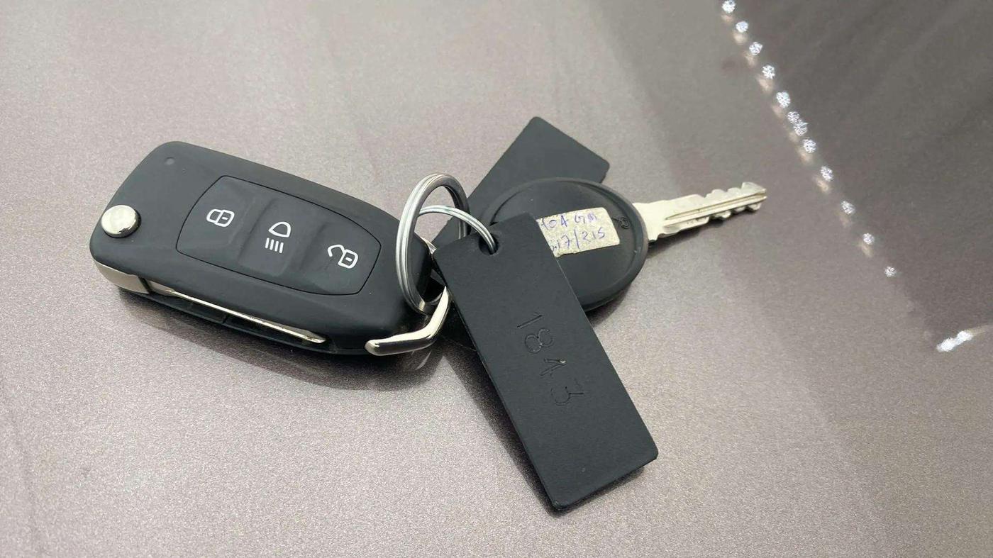 2018 Tata Tiago XZA PETROL, Petrol, Automatic, 36,523 km, Key Close Up