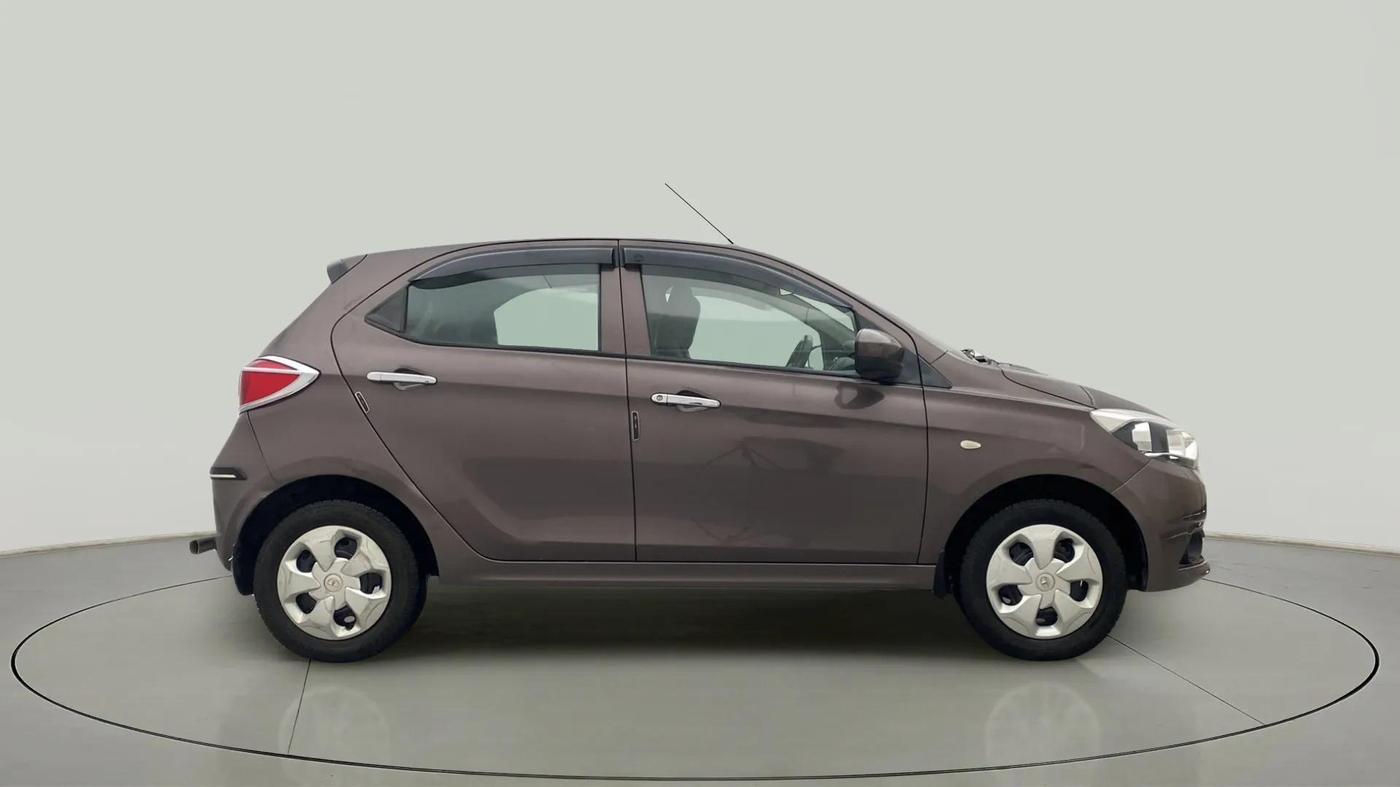 2017 Tata Tiago XTA PETROL, Petrol, Automatic, 72,865 km, Right Side View