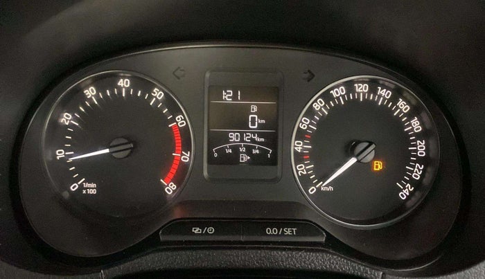 2017 Skoda Rapid STYLE 1.6 MPI, Petrol, Manual, 90,093 km, Odometer Image