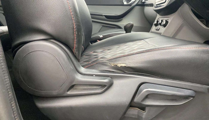 2020 Tata Tiago XZ PETROL, Petrol, Manual, 51,872 km, Driver Side Adjustment Panel