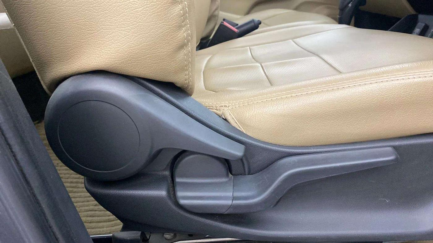 2019 Honda Amaze 1.2L I-VTEC VX CVT, Petrol, Automatic, 35,428 km, Driver Side Adjustment Panel