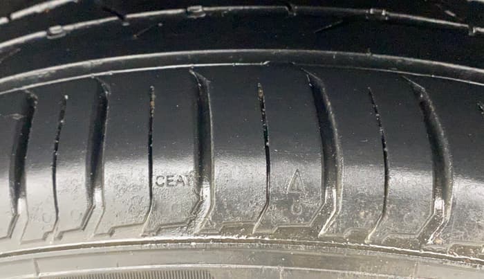 2022 Hyundai VENUE S+ 1.2, Petrol, Manual, 19,160 km, Right Rear Tyre Tread