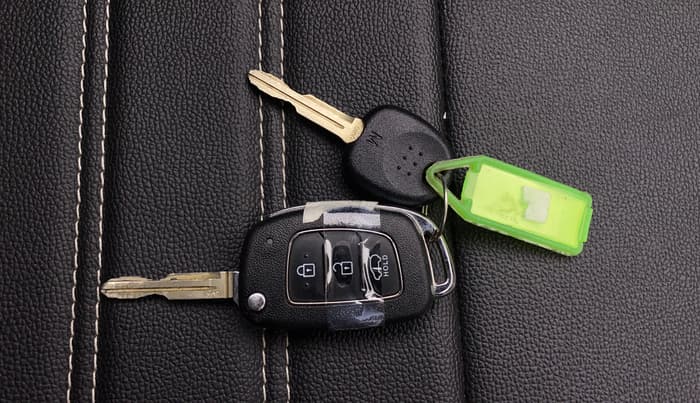 2022 Hyundai VENUE S+ 1.2, Petrol, Manual, 19,160 km, Key Close Up