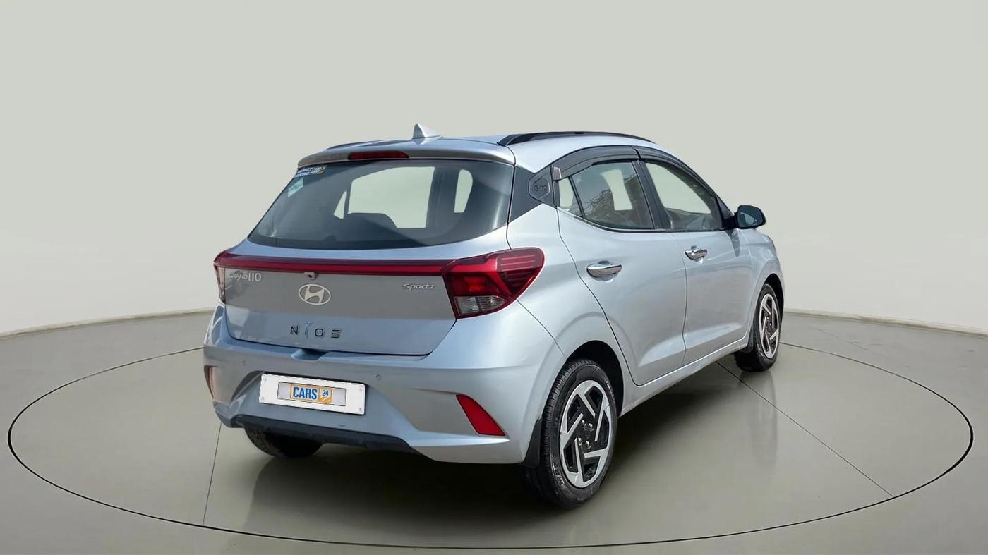 2023 Hyundai GRAND I10 NIOS SPORTZ 1.2 KAPPA VTVT CNG, CNG, Manual, 31,677 km, Right Back Diagonal