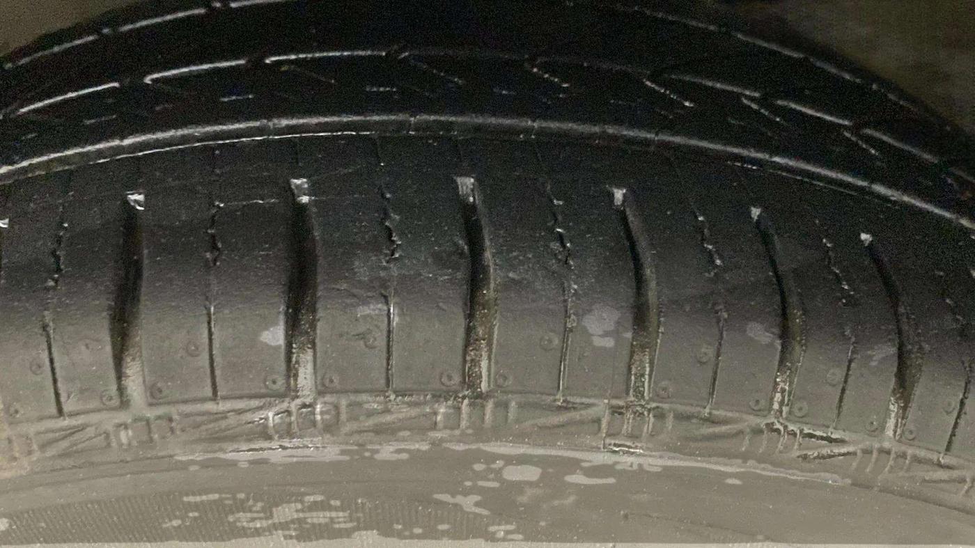 2018 Tata Tiago XZ PETROL, Petrol, Manual, 85,885 km, Left Front Tyre Tread