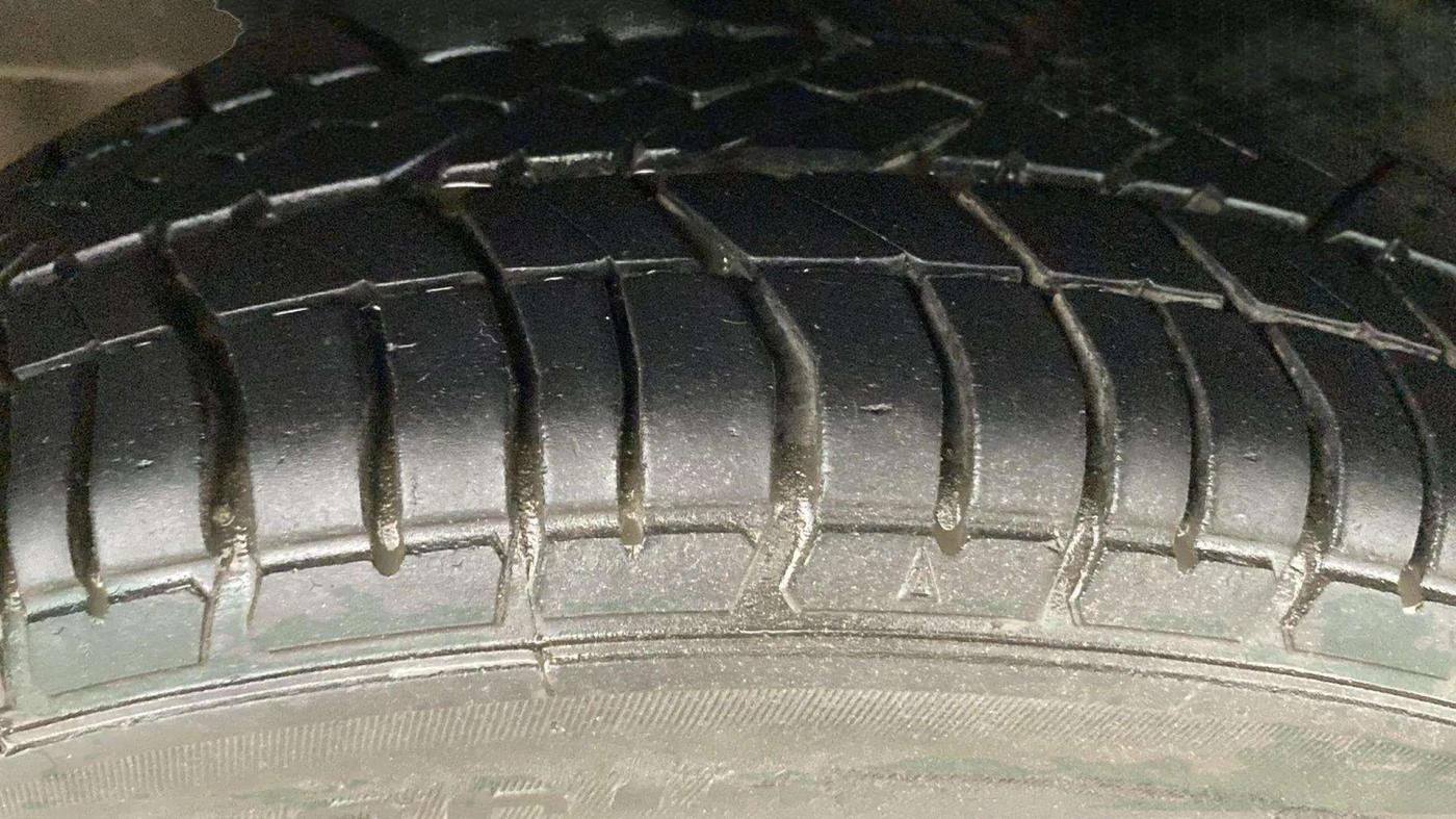 2018 Tata Tiago XZ PETROL, Petrol, Manual, 85,885 km, Right Front Tyre Tread