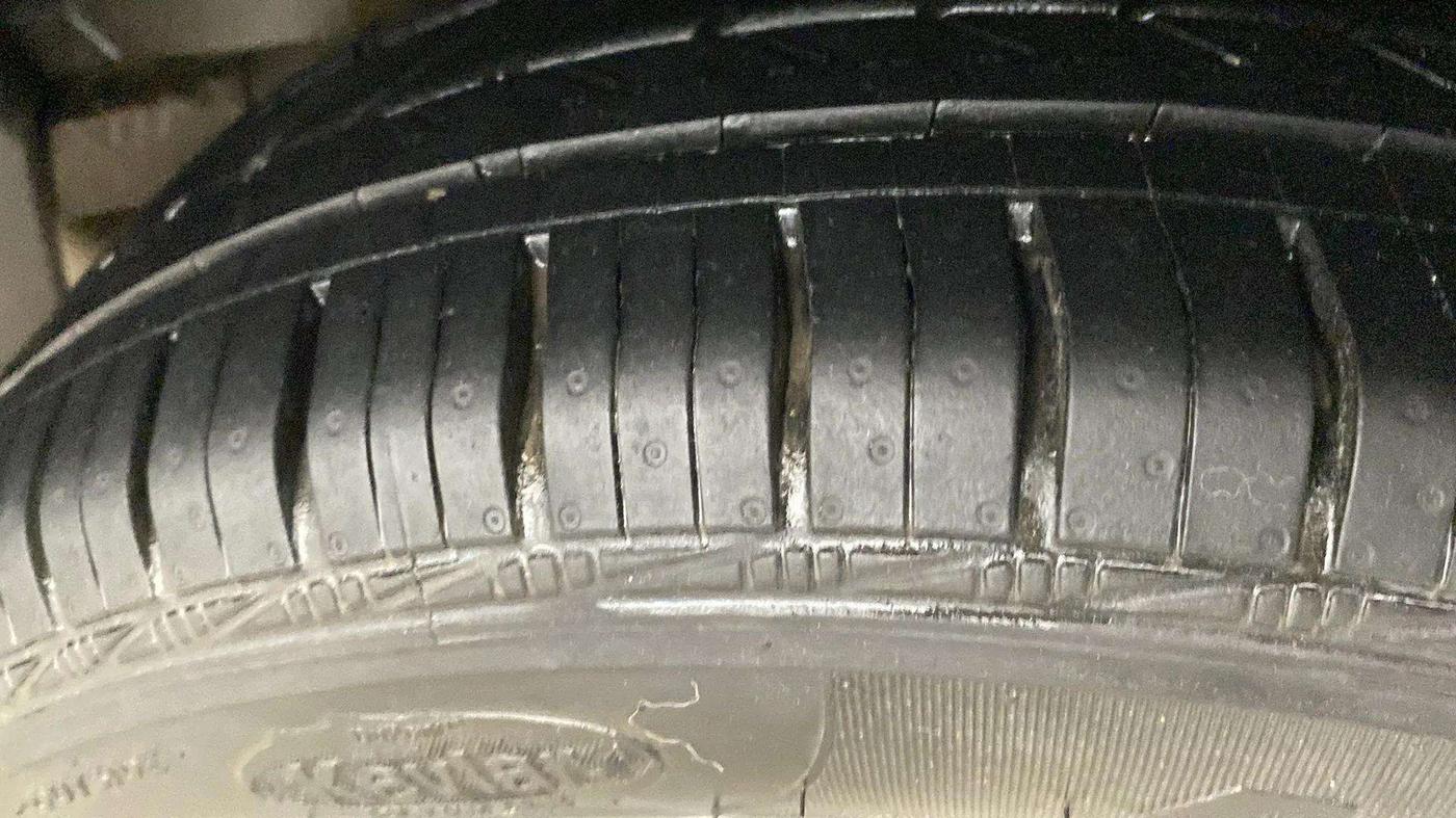2018 Tata Tiago XZ PETROL, Petrol, Manual, 85,885 km, Left Rear Tyre Tread