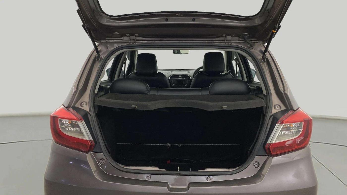 2018 Tata Tiago XZ PETROL, Petrol, Manual, 85,885 km, Boot Inside