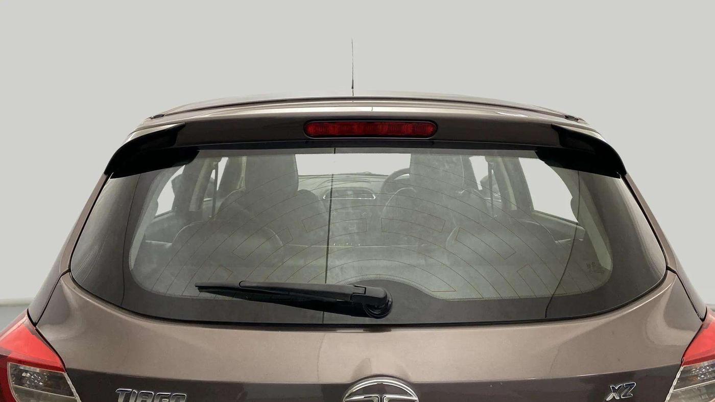 2018 Tata Tiago XZ PETROL, Petrol, Manual, 85,885 km, Rear Windshield