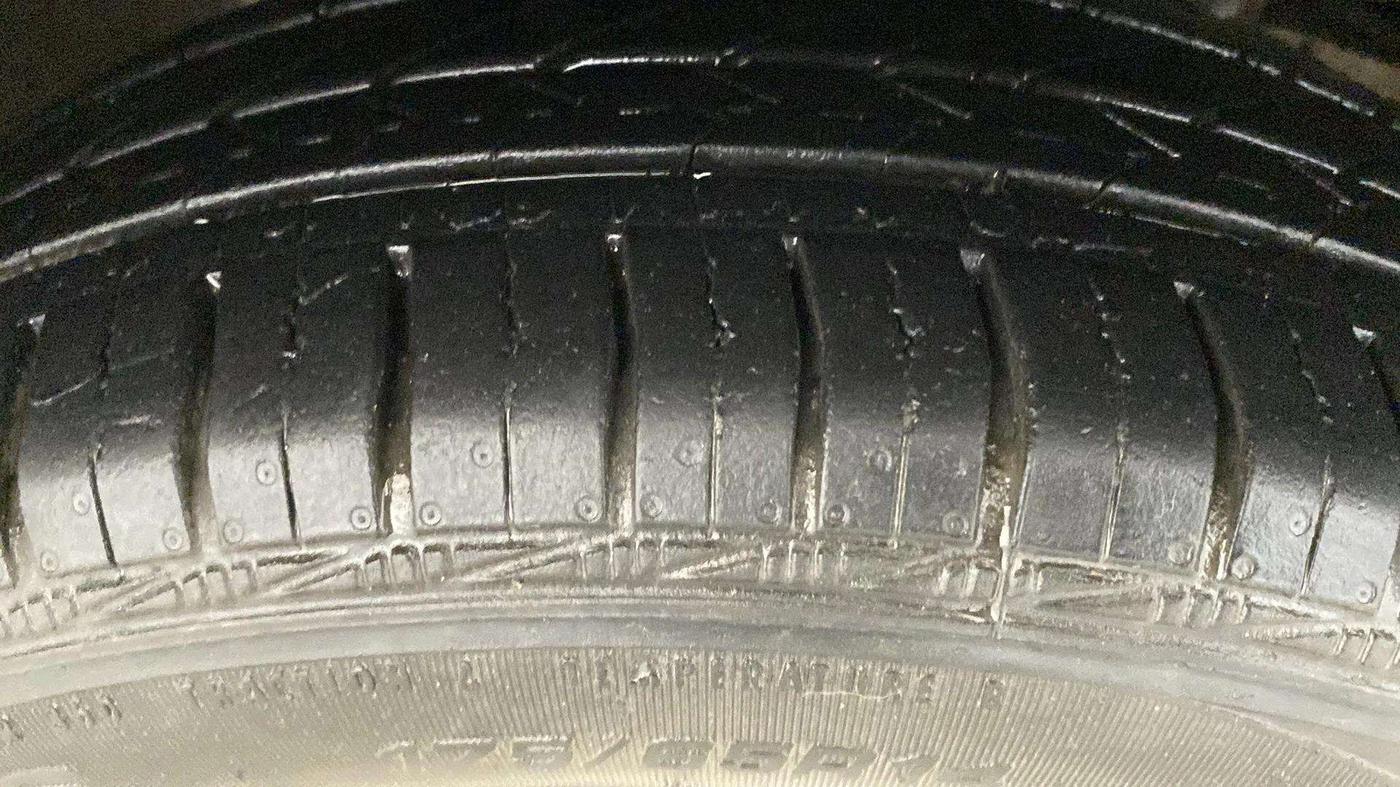 2018 Tata Tiago XZ PETROL, Petrol, Manual, 85,885 km, Right Rear Tyre Tread