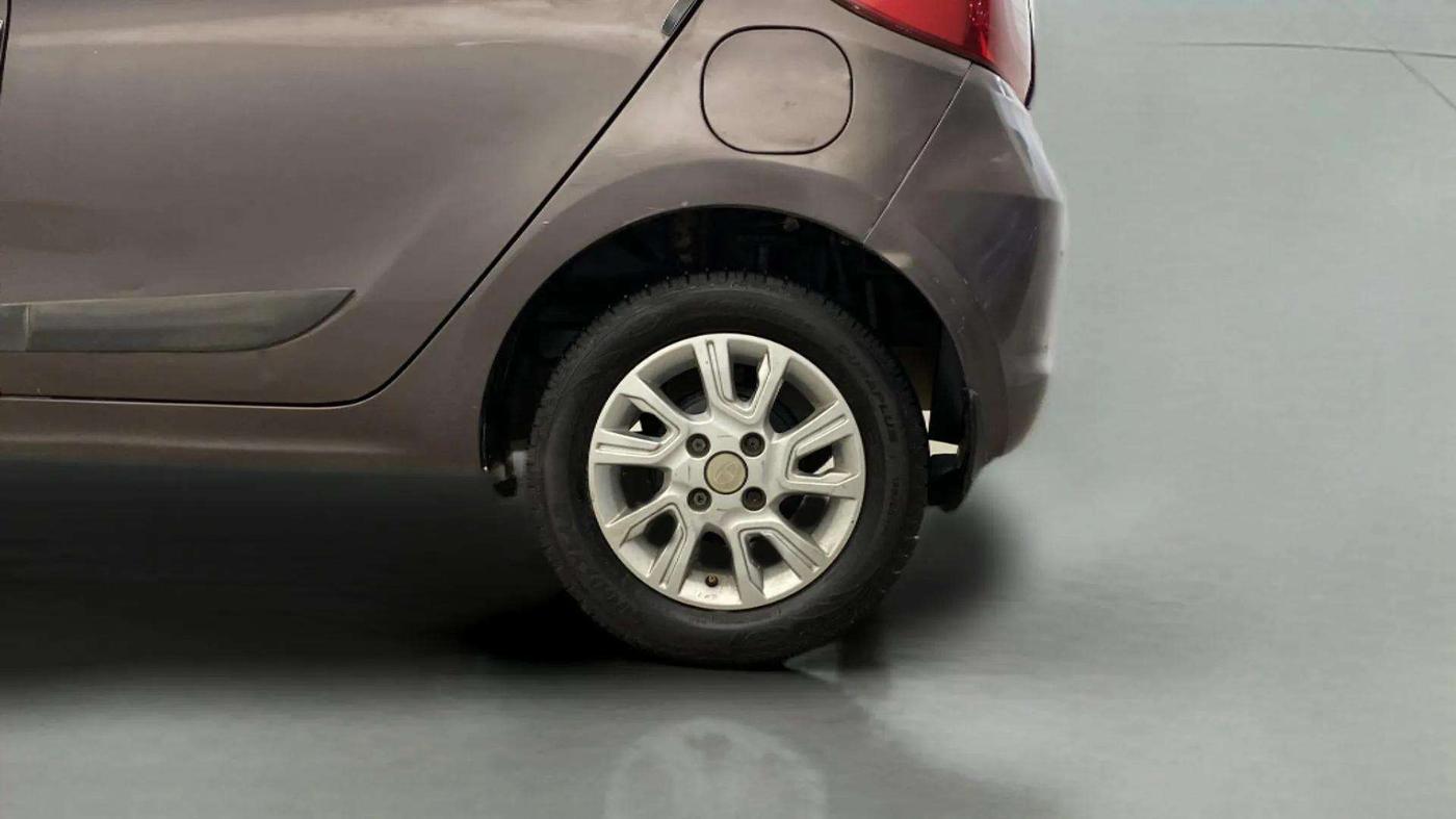 2018 Tata Tiago XZ PETROL, Petrol, Manual, 85,885 km, Left Rear Wheel