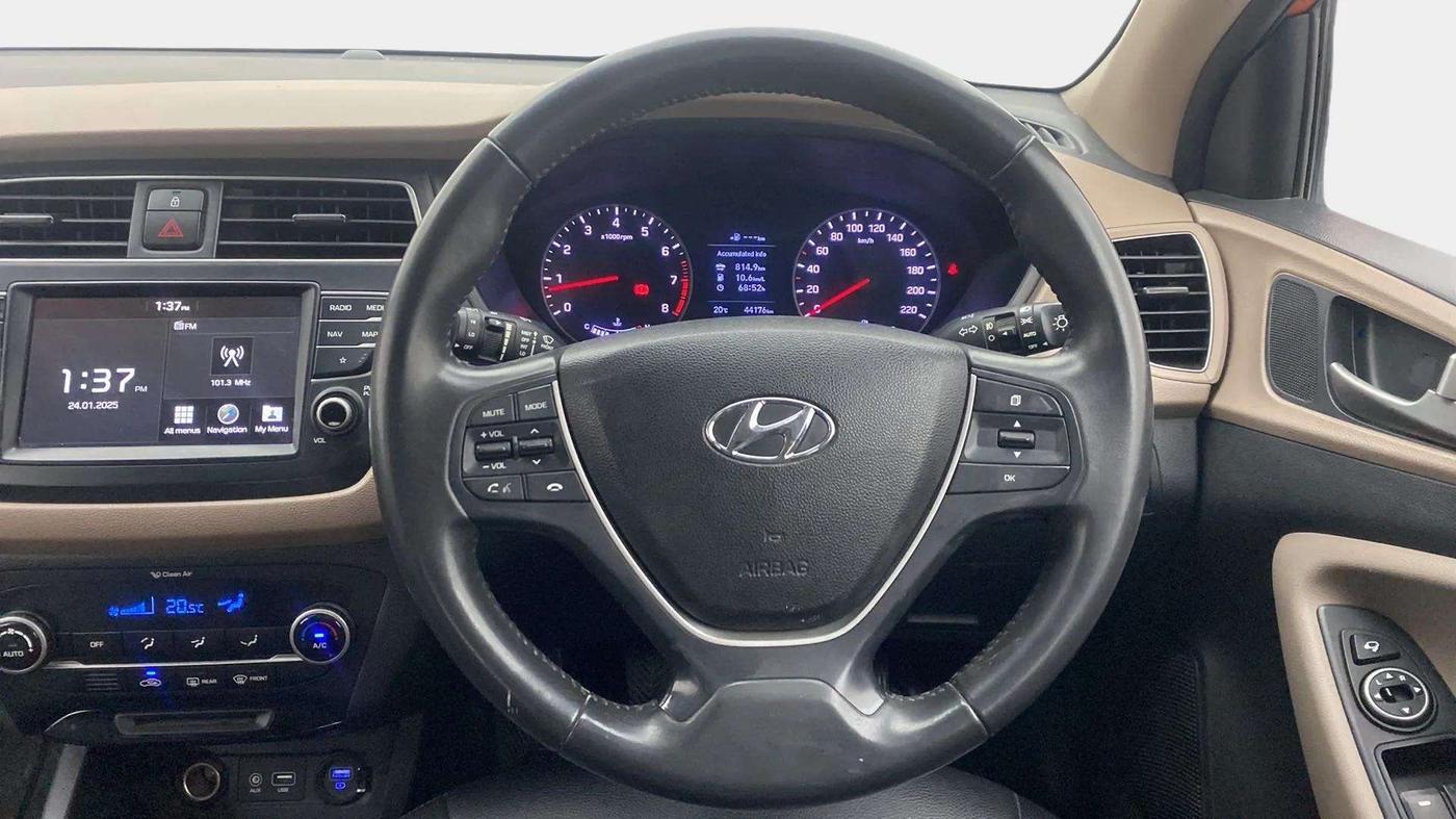 2018 Hyundai Elite i20 ASTA 1.2 (O), Petrol, Manual, 44,209 km, Steering Wheel Close Up
