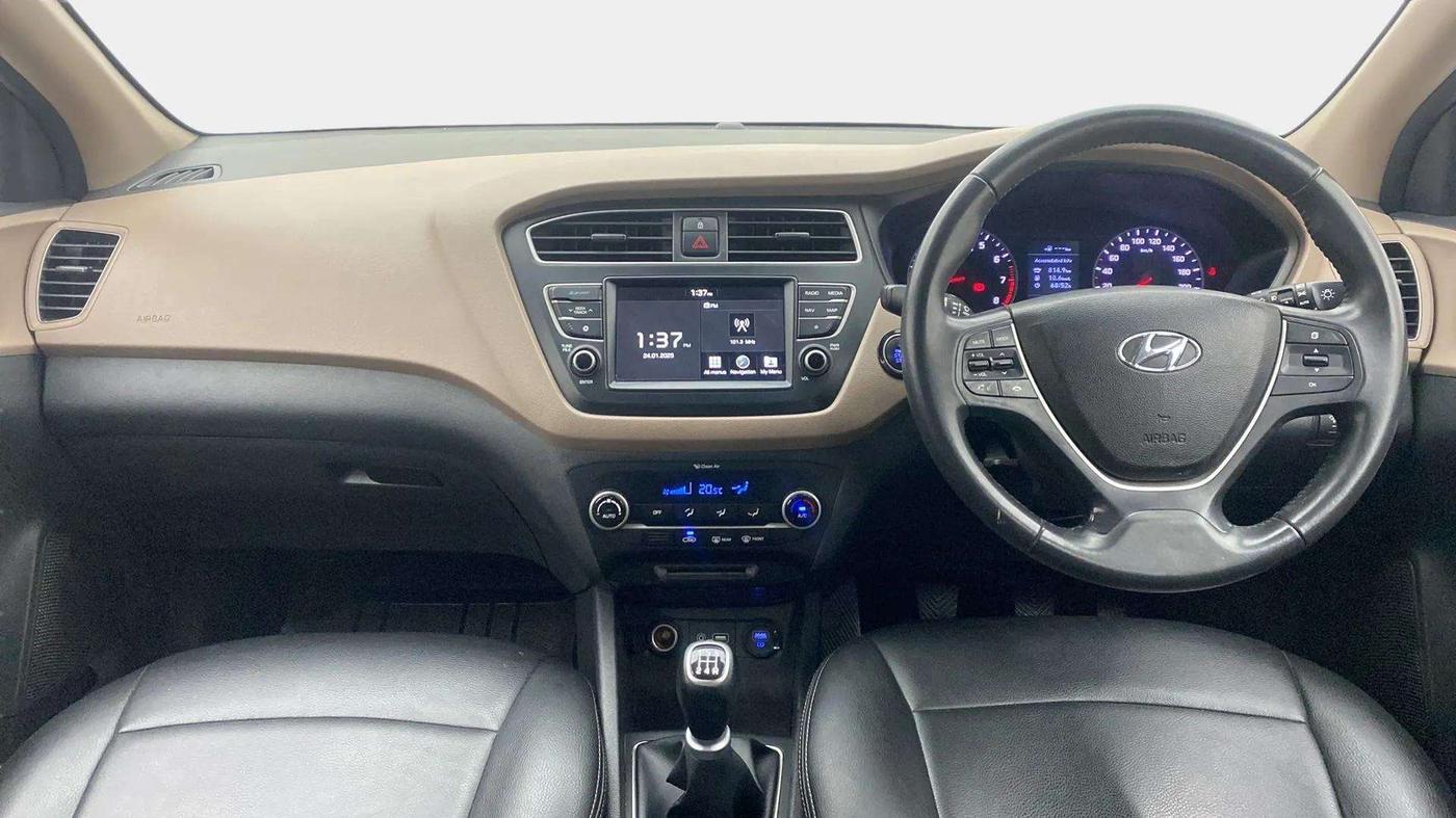 2018 Hyundai Elite i20 ASTA 1.2 (O), Petrol, Manual, 44,209 km, Dashboard