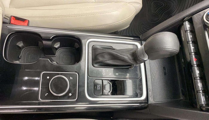 2023 Mahindra XUV700 AX 7 LUXURY D AT 7 STR, Diesel, Automatic, 14,234 km, Gear Lever