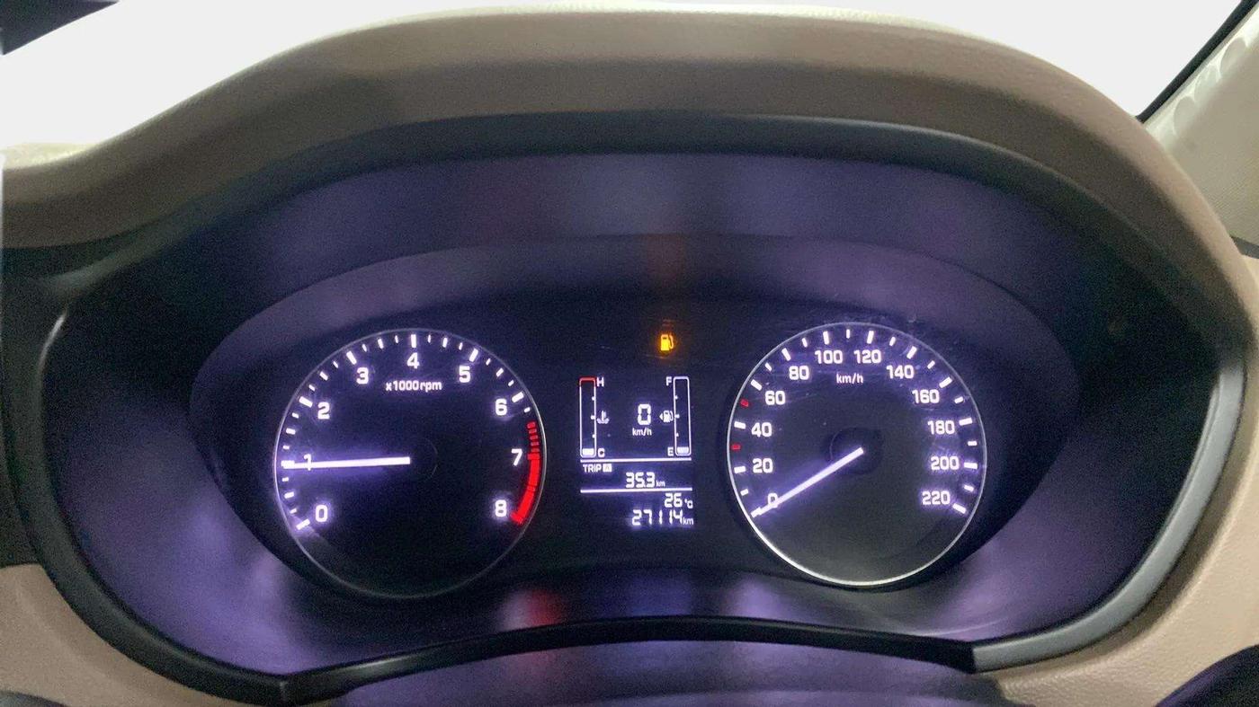 2017 Hyundai Elite i20 SPORTZ 1.2, Petrol, Manual, 27,289 km, Odometer Image