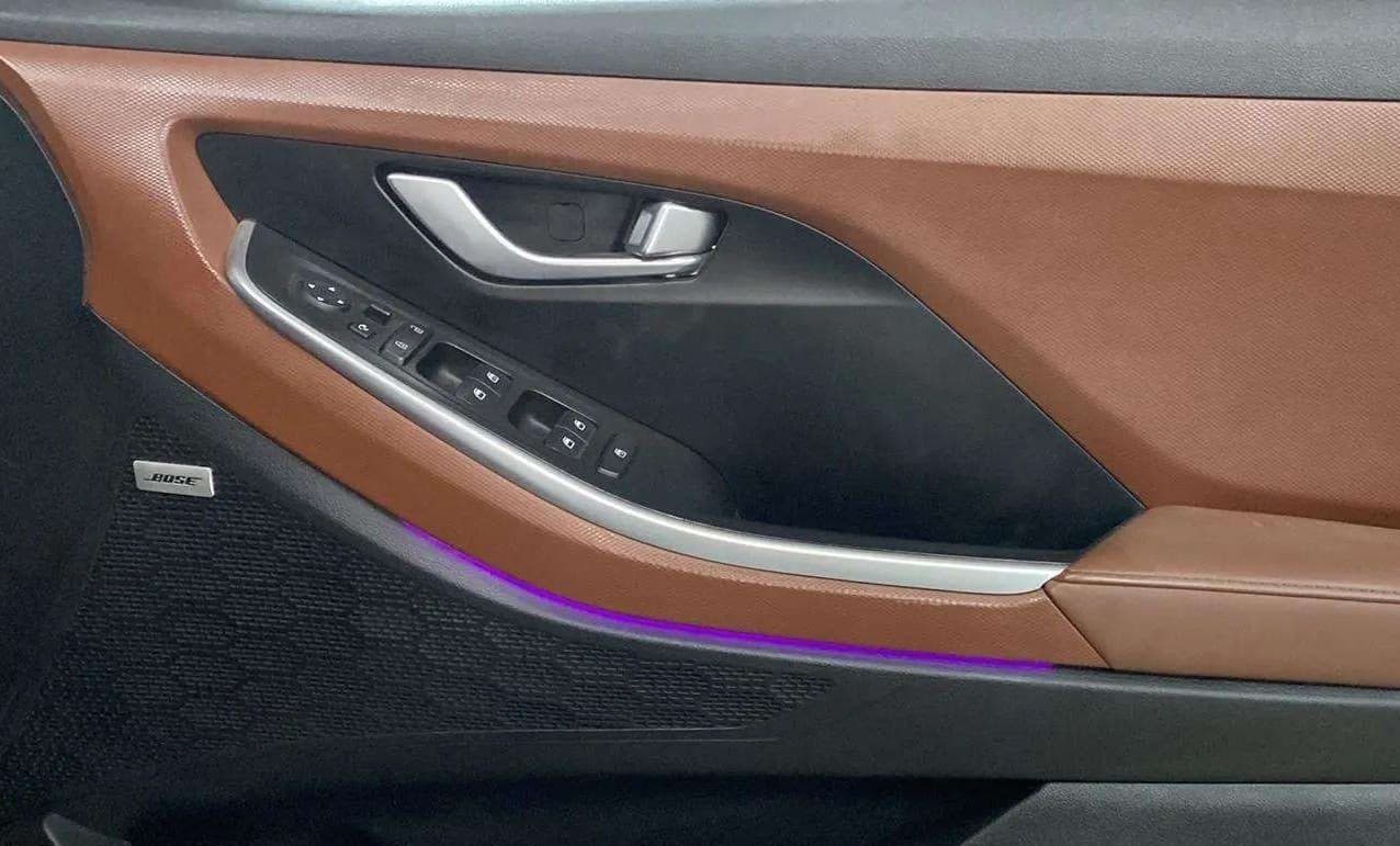 2023 Hyundai ALCAZAR  SIGNATURE (O) DCT 1.5 PETROL 7STR, Petrol, Automatic, 8,996 km, Driver Side Door Panels Control