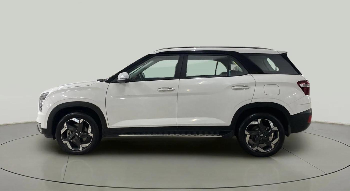 2023 Hyundai ALCAZAR  SIGNATURE (O) DCT 1.5 PETROL 7STR, Petrol, Automatic, 8,996 km, Left Side
