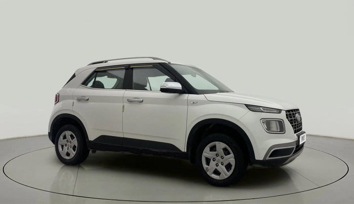 2020 Hyundai VENUE S 1.2, Petrol, Manual, 32,289 km, Right Front Diagonal