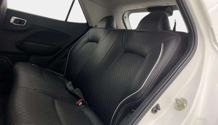 2020 Hyundai VENUE S 1.2, Petrol, Manual, 32,289 km, Right Side Rear Door Cabin