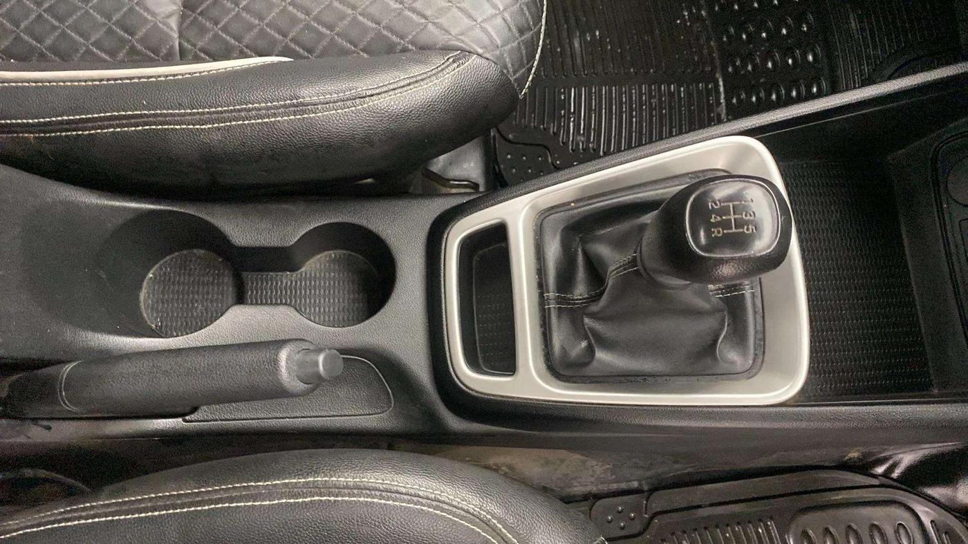 2020 Hyundai VENUE S 1.2, Petrol, Manual, 32,289 km, Gear Lever