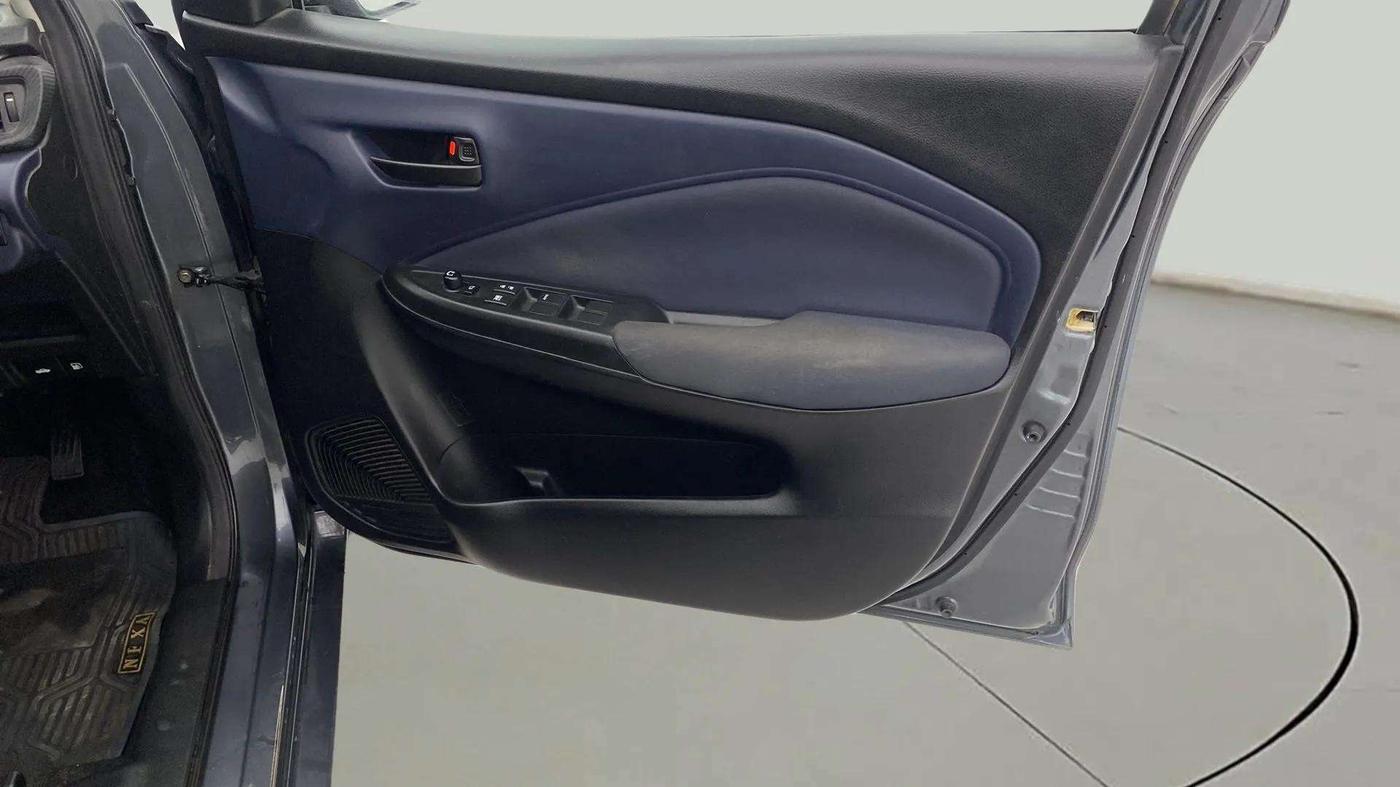 2022 Maruti Baleno DELTA PETROL 1.2, Petrol, Manual, 36,556 km, Driver Side Door Panels Control