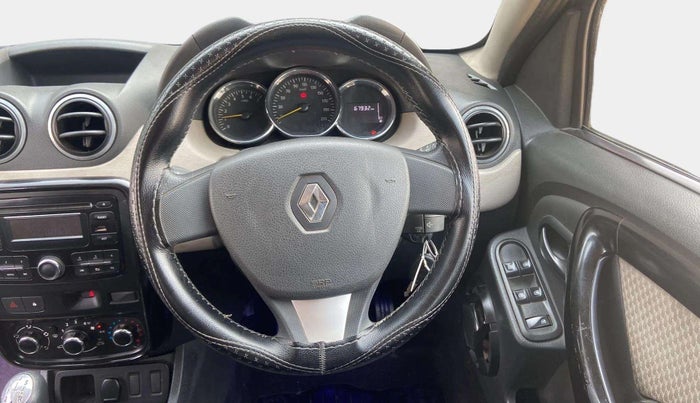 2015 Renault Duster 85 PS RXL DIESEL, Diesel, Manual, 67,905 km, Steering Wheel Close Up