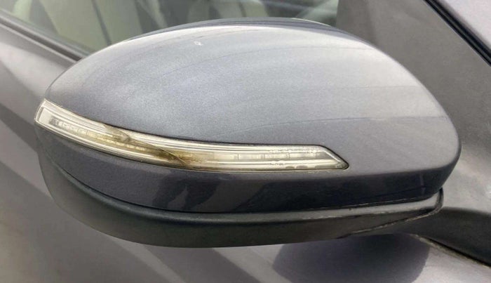2015 Hyundai Elite i20 SPORTZ 1.2 (O), Petrol, Manual, 33,504 km, Right rear-view mirror - Indicator light has minor damage