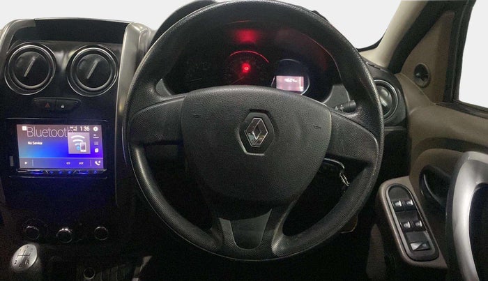 2018 Renault Duster RXE PETROL, Petrol, Manual, 57,999 km, Steering Wheel Close Up