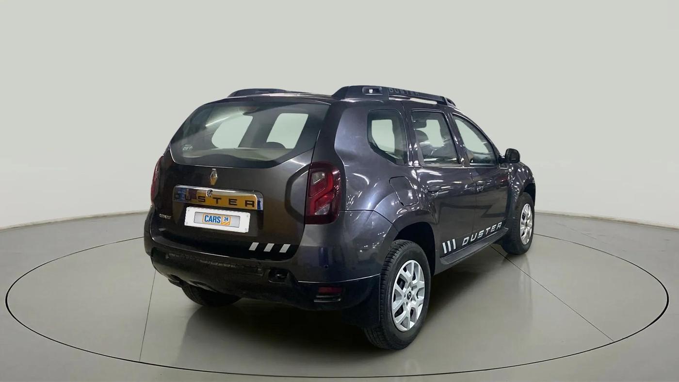 2018 Renault Duster RXE PETROL, Petrol, Manual, 57,999 km, Right Back Diagonal