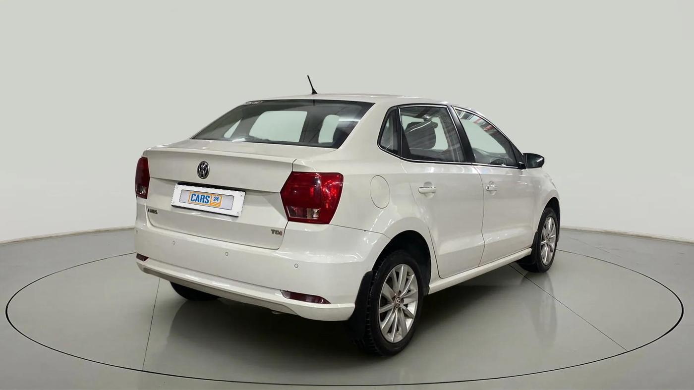 2016 Volkswagen Ameo HIGHLINE1.5L, Diesel, Manual, 86,892 km, Right Back Diagonal