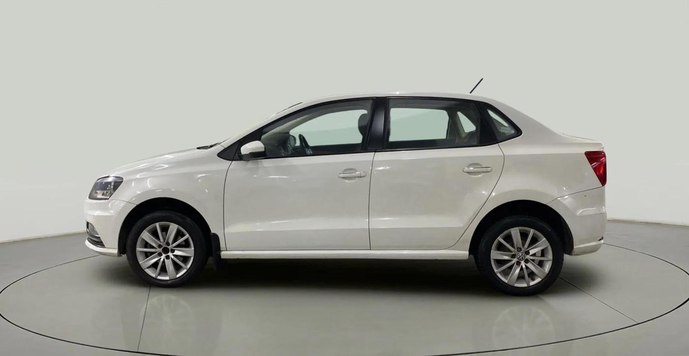 2016 Volkswagen Ameo HIGHLINE1.5L, Diesel, Manual, 86,892 km, Left Side