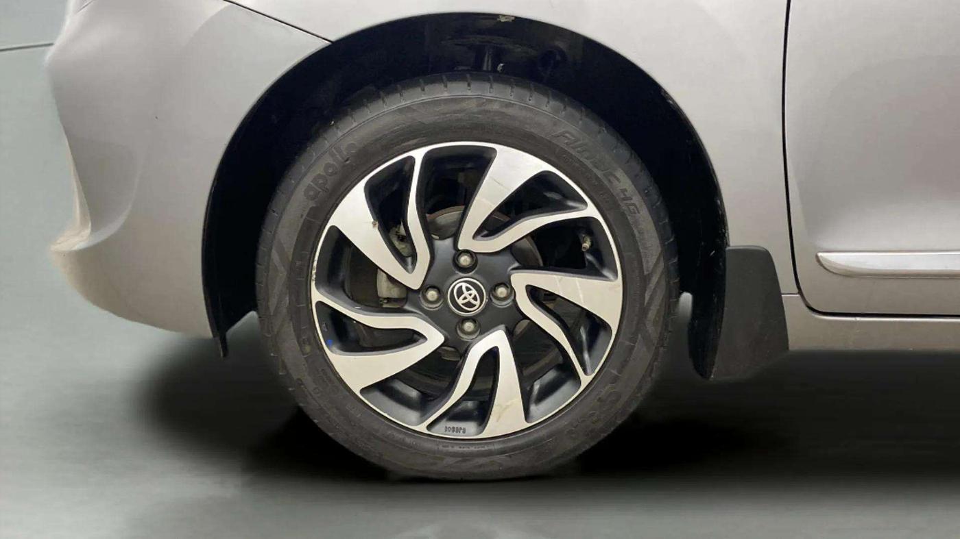 2020 Toyota Glanza G, Petrol, Manual, 68,240 km, Left Front Wheel