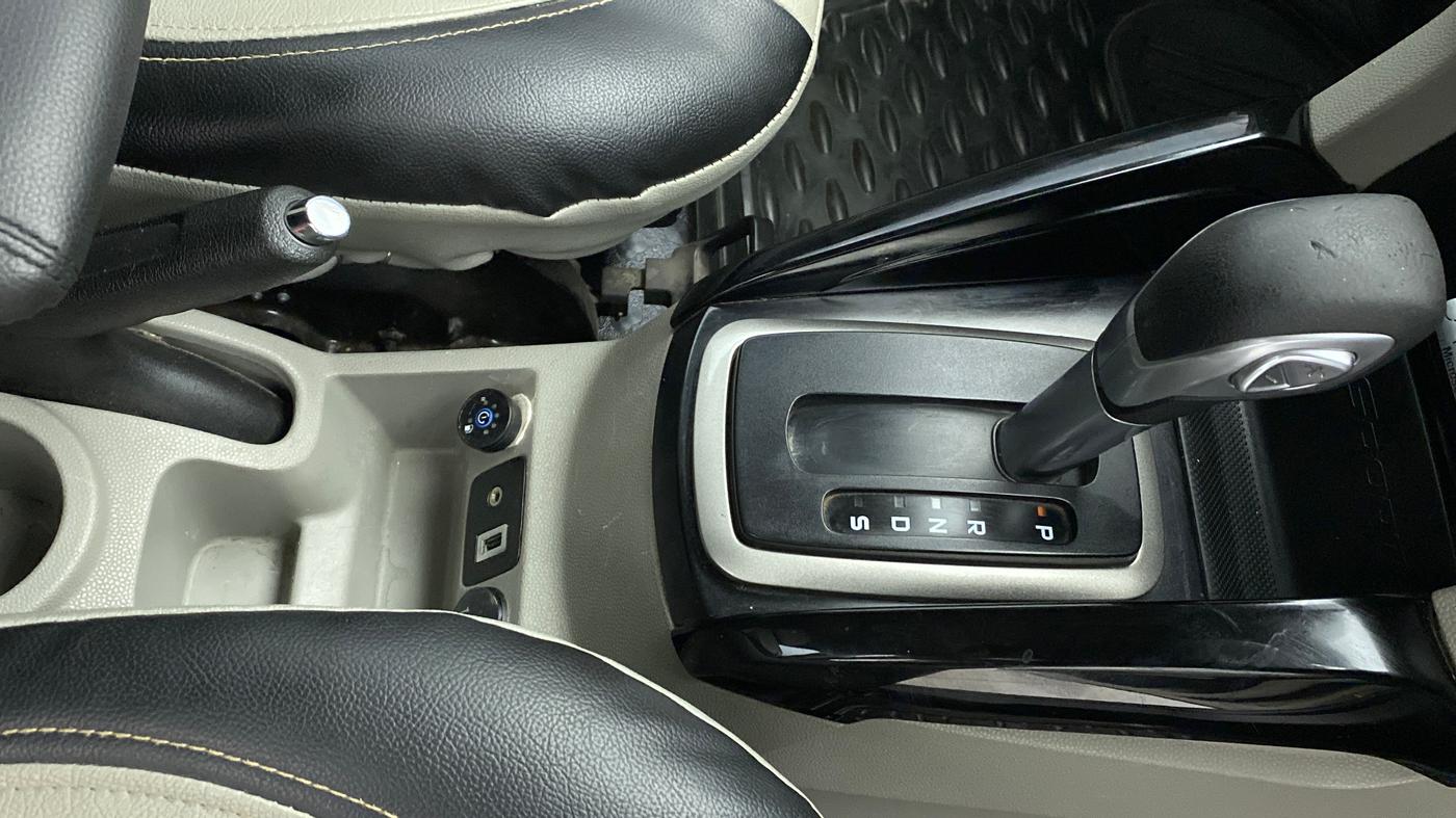 2015 Ford Ecosport TITANIUM 1.5L PETROL AT, CNG, Automatic, 74,413 km, Gear Lever
