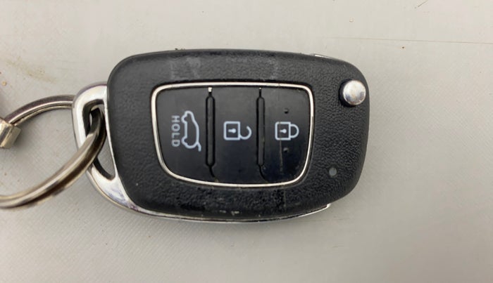 2023 Hyundai NEW I20 SPORTZ 1.2 MT, Petrol, Manual, 19,353 km, Key Close Up