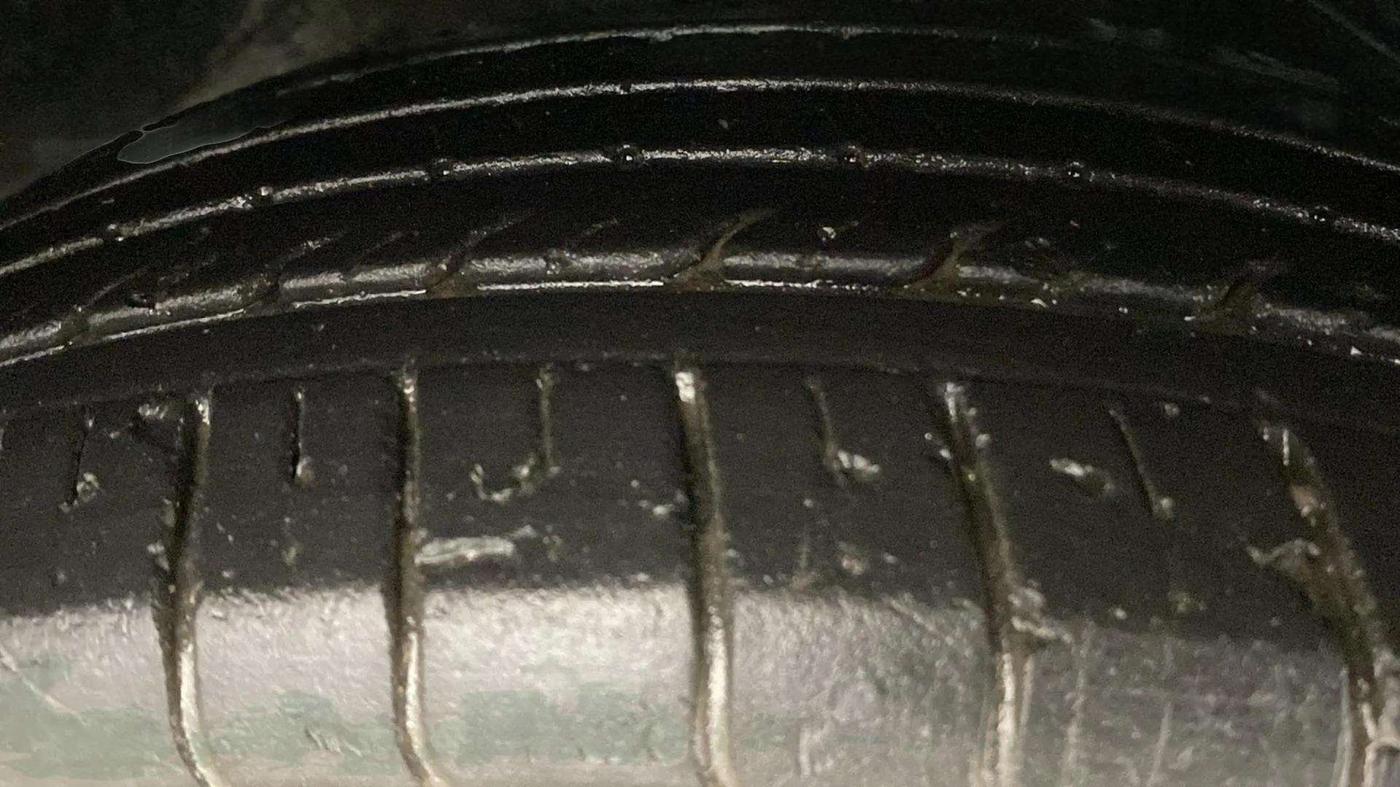 2022 Tata NEXON XM PETROL, Petrol, Manual, 25,670 km, Right Rear Tyre Tread