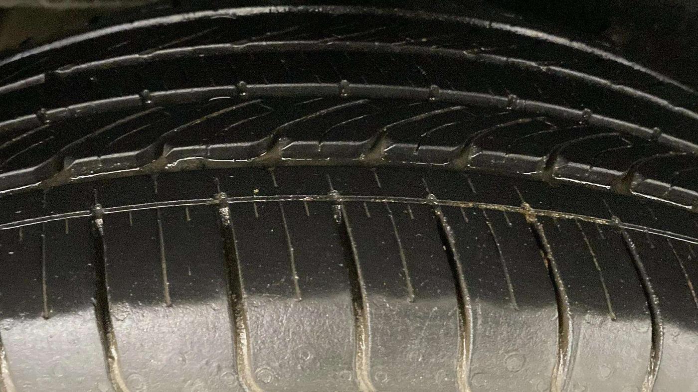 2022 Tata NEXON XM PETROL, Petrol, Manual, 25,670 km, Right Front Tyre Tread