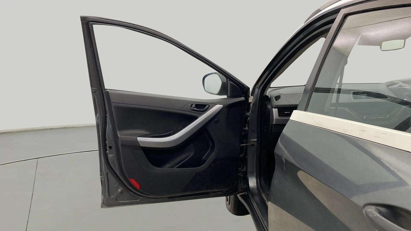 2022 Tata NEXON XM PETROL, Petrol, Manual, 25,670 km, LHS Front Door