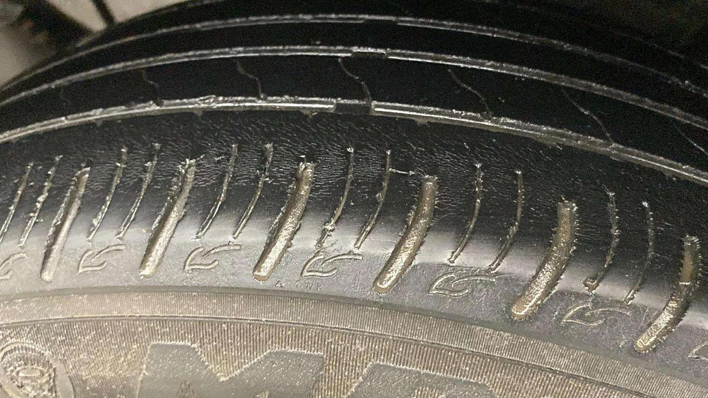 2022 Tata NEXON XM PETROL, Petrol, Manual, 25,670 km, Left Rear Tyre Tread