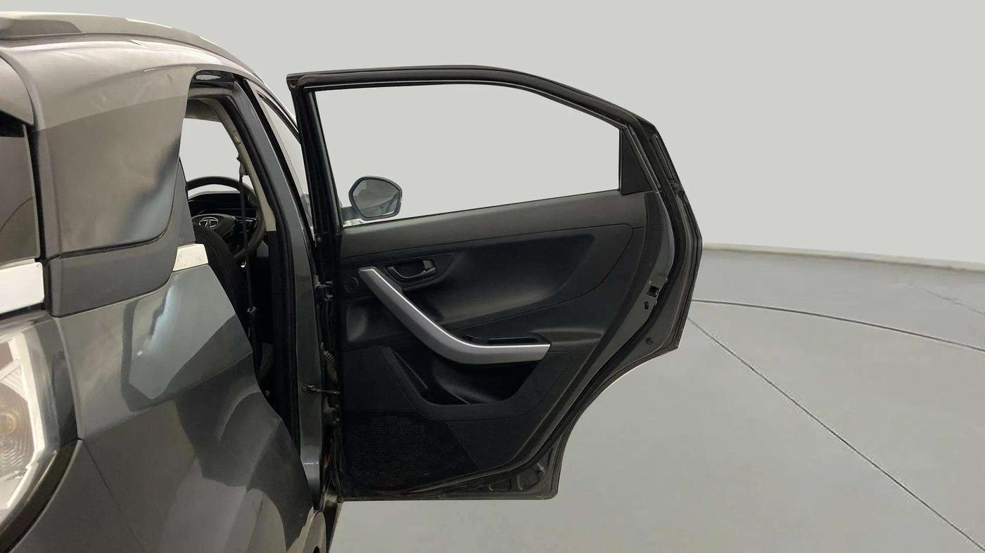 2022 Tata NEXON XM PETROL, Petrol, Manual, 25,670 km, RHS Rear Door