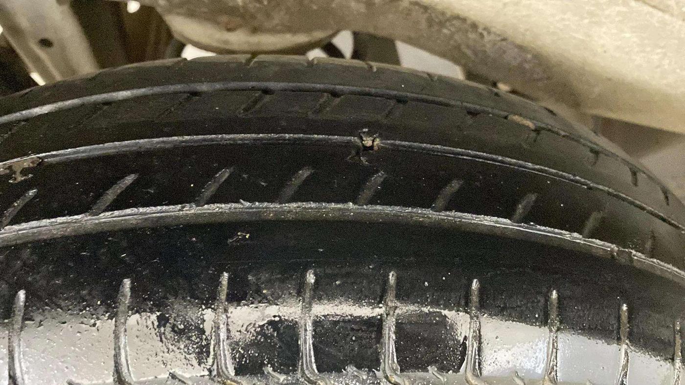 2014 Maruti Wagon R 1.0 LXI, Petrol, Manual, 15,896 km, Right Front Tyre Tread