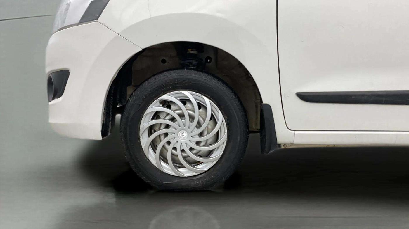 2014 Maruti Wagon R 1.0 LXI, Petrol, Manual, 15,896 km, Left Front Wheel