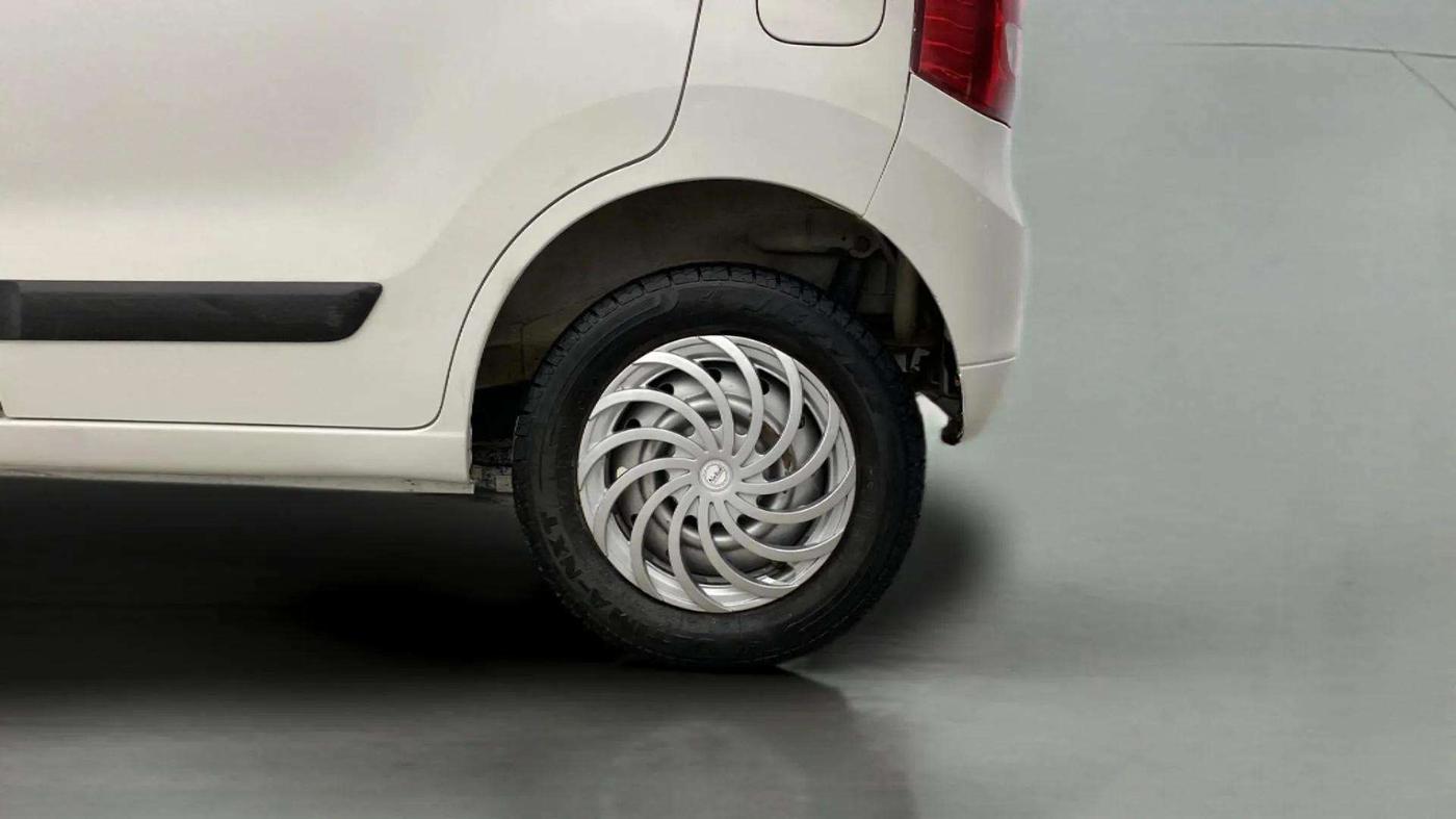 2014 Maruti Wagon R 1.0 LXI, Petrol, Manual, 15,896 km, Left Rear Wheel