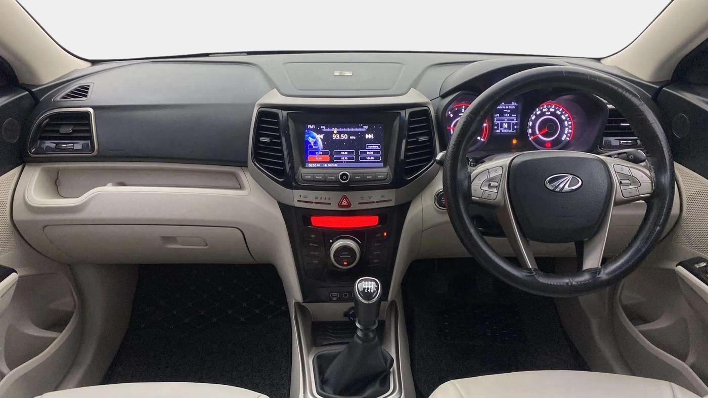 2021 Mahindra XUV300 W8 (O) 1.5 DIESEL, Diesel, Manual, 58,871 km, Dashboard