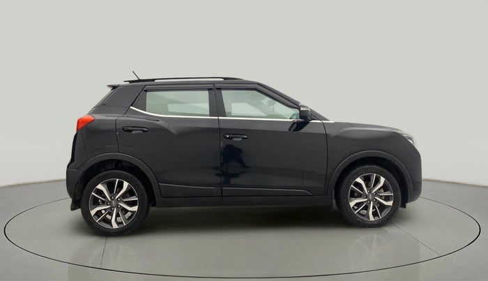 2021 Mahindra XUV300 W8 (O) 1.5 DIESEL, Diesel, Manual, 58,407 km, Right Side View