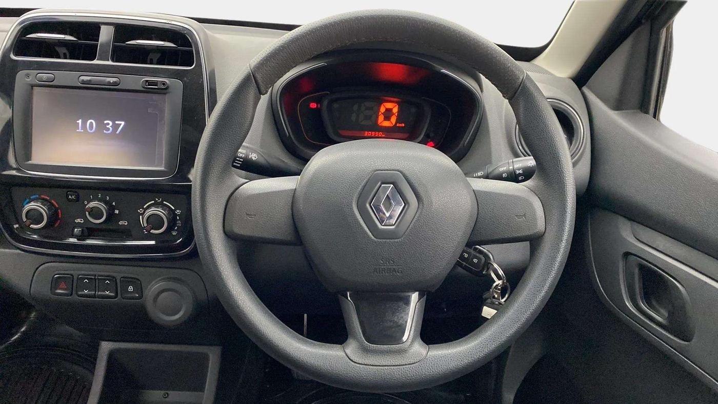 2015 Renault Kwid RXT 0.8 (O), Petrol, Manual, 31,052 km, Steering Wheel Close Up