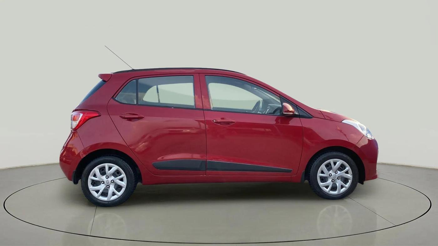 2018 Hyundai Grand i10 SPORTZ 1.2 KAPPA VTVT, Petrol, Manual, 48,315 km, Right Side View